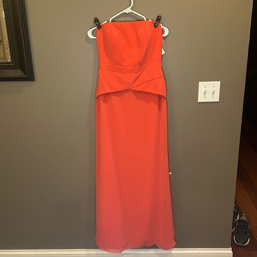 BOGO SALE 🎉 Social Bridesmaids Womens Strapless georgette dress Gown size 8 NWT